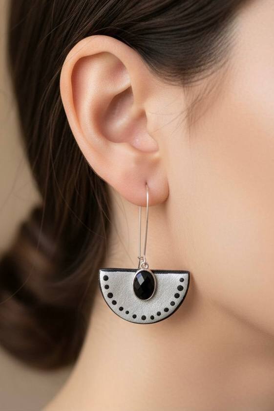 گوشواره دست ساز «نورا»